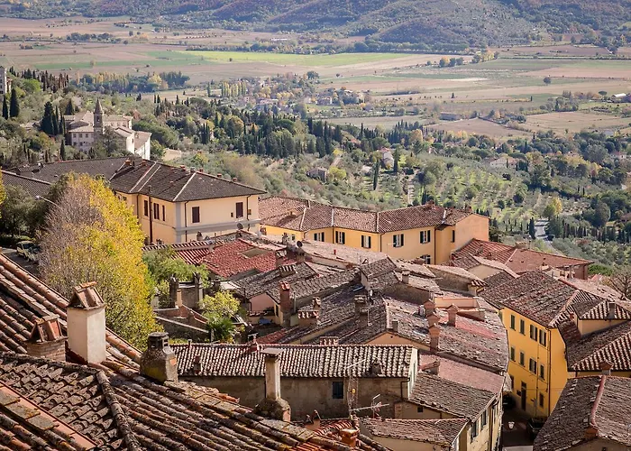 Luisella Holiday home Cortona